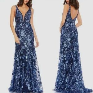 Mac Duggal Floral Embellished Sleeveless Plunge Neck Gown size 14 midnight blue.